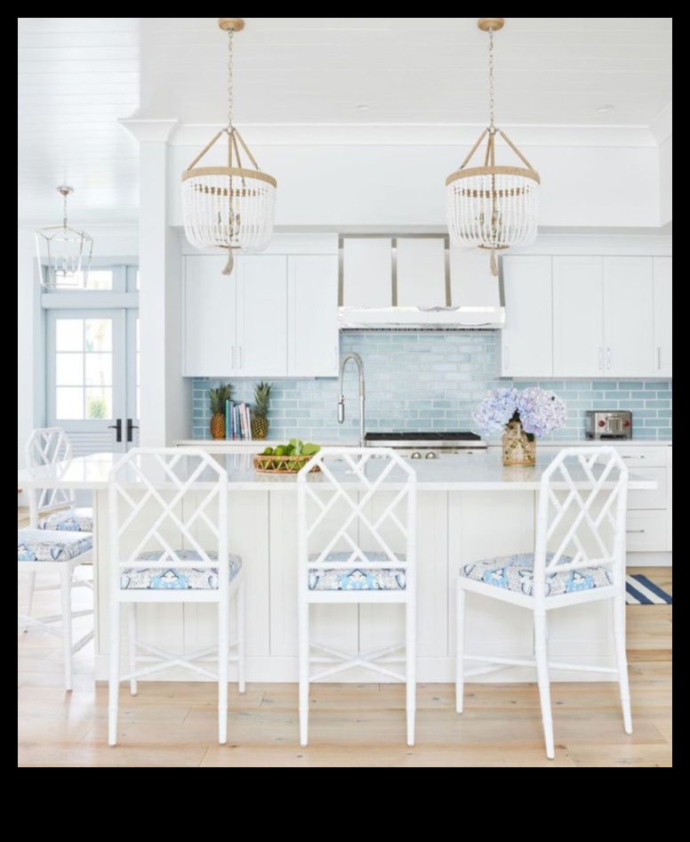 איך להשיג מטבח בהשראת חוף עם הדגשים כחולים באמצעות רעיונות תפאורה?