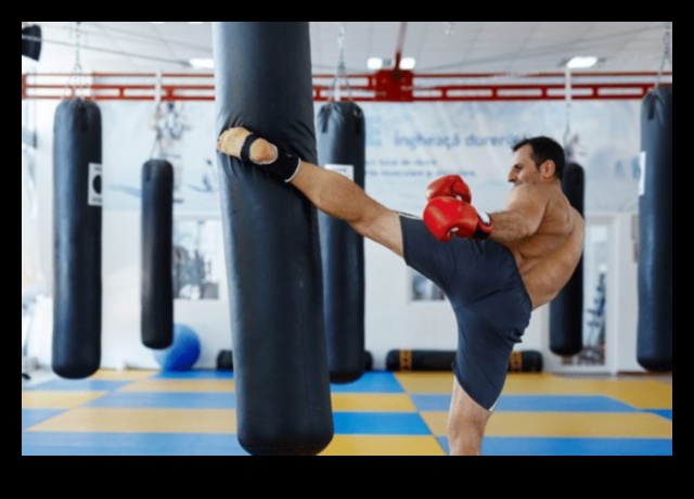 Kickstart Kickboxing: מהלכים עתירי אנרגיה לשליטה מוצלחת במשקל